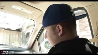 Öreg csajszi fiatal krapekkal kúr