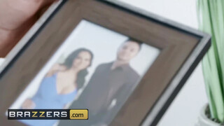 Brazzers - Ava Addams a férje haverjával kúr