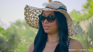 Bethany Benz a szexmániás spanyol milf - Brazzers