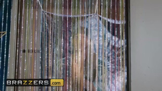 Brazzers - Karma Rx a hippi hapsival baszik