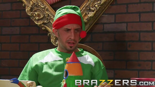 BRAZZERS - Cosplayes pasi bassza a milfeket