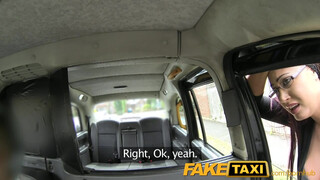 FakeTaxi - Emma Butt az óriás tőgyes milf