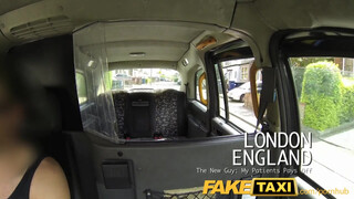 FakeTaxi - Victoria Summers kúr a hátsó ülésen