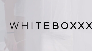 WhiteBoxxx - nyuszinak öltözött picsa megdugva