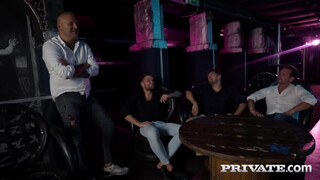 Private com - Tiffany Rousso és Cherry Kiss négy pasival dug