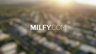 MILFY - Lexi a sportos kolumbiai milf