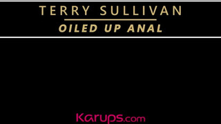 Terry Sullivan hátsó bejáratba rakva