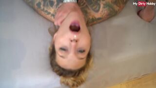 Durva német amatőr milf cidázza a méretes fasznak