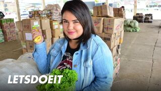Duci latina milf pinája mélyen megbaszva xiomarától